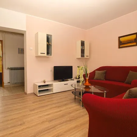 Zlatko 1671 Apartment