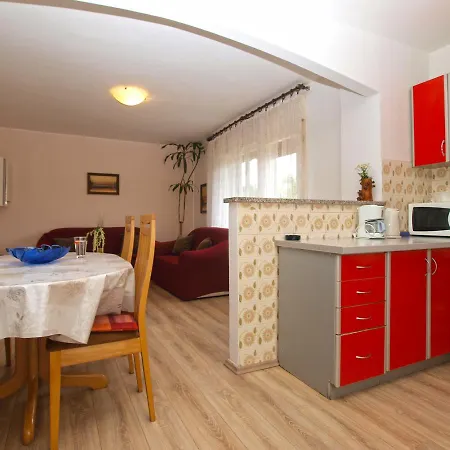 Apartment Zlatko 1671 *