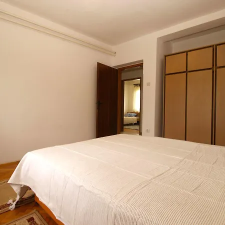Apartment Zlatko 1671 *